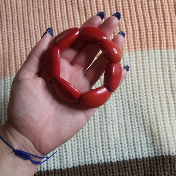 Vintage Large Red Polished Tagua Seed Bead Bracelet - Picture 9 of 15